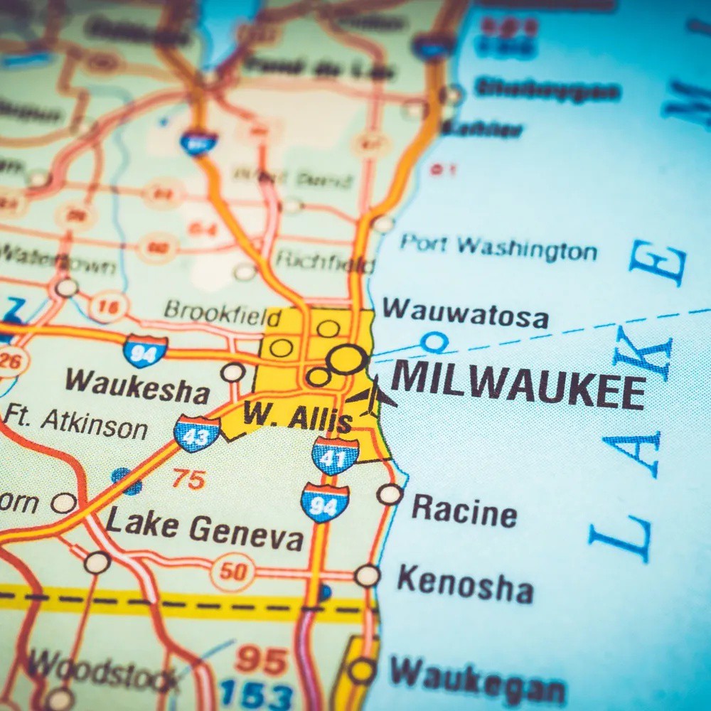 Things to do in MilwaukeeBrady StreetFriday Fish FryEnjoy RadioBoatingArt MuseumEating at the SafehouseSome CustardBrewers GameBrewery ToursSummerfest

Read more 👉 lttr.ai/Ang4D

#Milwaukee #UnitedStatesOfAmerica #Wisconsin
