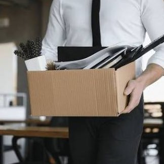 🟣 Ubisoft inicia despidos "voluntarios" en París: hasta 200 puestos se verían afectados.

Una medida que llega tras cancelar 6 juegos, retrasar otros 7 e intentar ajustar costes.

Los sindicatos ya se han posicionado en contra por considerar esta decisión un "despido