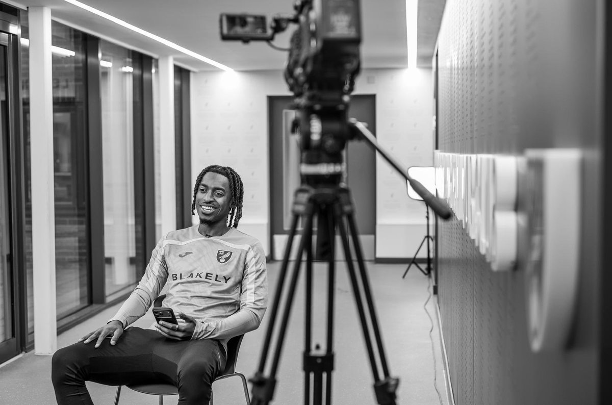 Maghomaa's tweet image. New Beginnings! 🔰@NorwichCityFC 🔰
Buzzing to be here &amp;amp; can’t wait to play infront of all you fans!
Grateful for this blessing &amp;amp; opportunity! Let’s go 💛💚
Thank you God for making this all possible 🙏🏾 
Jeremiah 29:11 ✝️