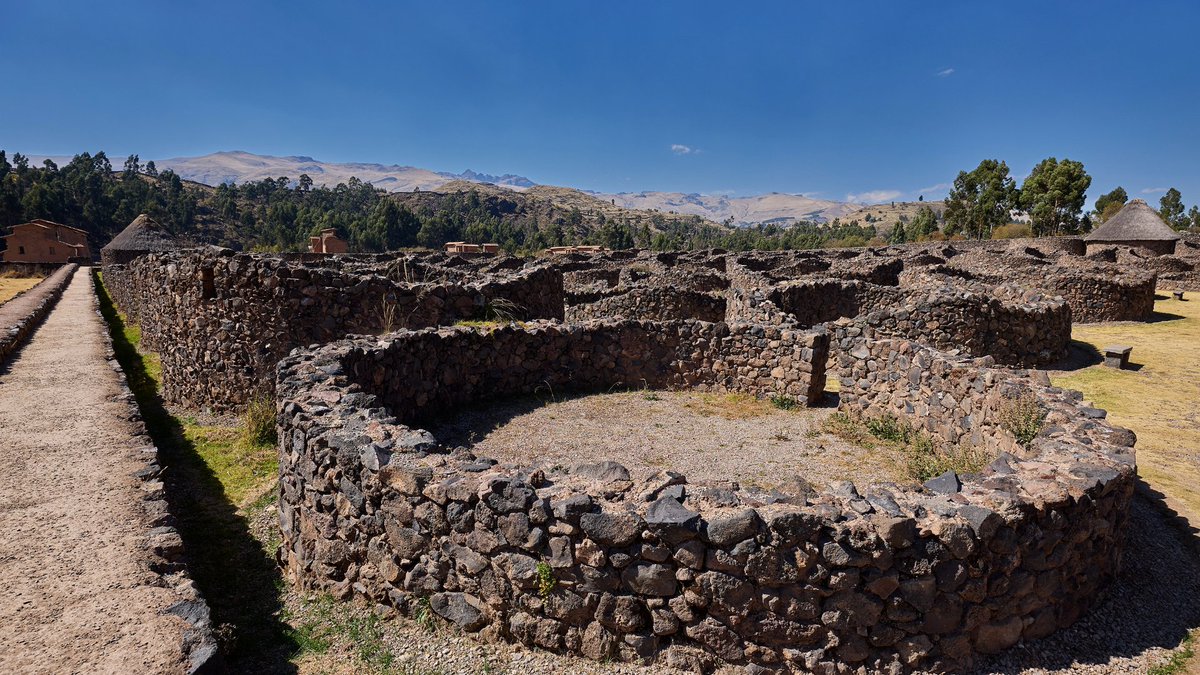 JoelPalacios655's tweet image. En la Ruta del Sol, Raqchi se convierte en una parada clave donde la arquitectura inca y el paisaje del altiplano ofrecen una experiencia cultural única.
Enlace:avalostours.com/la-ruta-del-so… 
#Peru #RutaDelSol #Raqchi #Cusco #Puno #ViajesPeru