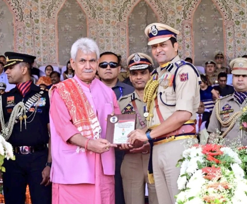 Many congratulations to the best SSP Doda <a href="/Sandeepmehta075/">Sandeep Mehta</a> This proud moment is not just for you,but for the entire Doda,because it is the result of your hard work,which has been recognized today...

<a href="/harvinder_ias/">Harvinder Singh, IAS</a>
<a href="/sunaina1977/">SUNAINA SHARMA MEHTA JKAS</a>