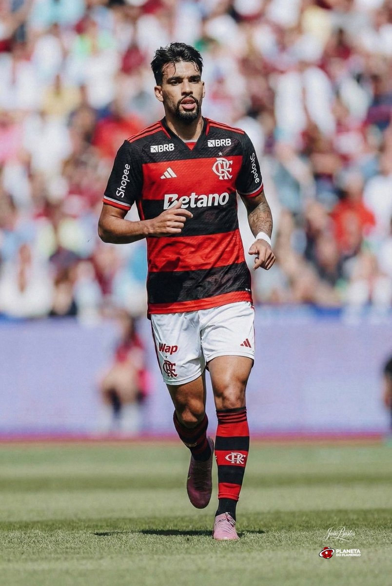 O Gerson trocou o Flamengo por dinheiro.

O Paquetá está trocando o dinheiro pelo Flamengo.

A diferença de caráter de um ídolo para um mercenário é gigantesca.

✈️🇧🇷

<a href="/LucasPaqueta97/">Lucas Paquetá</a>