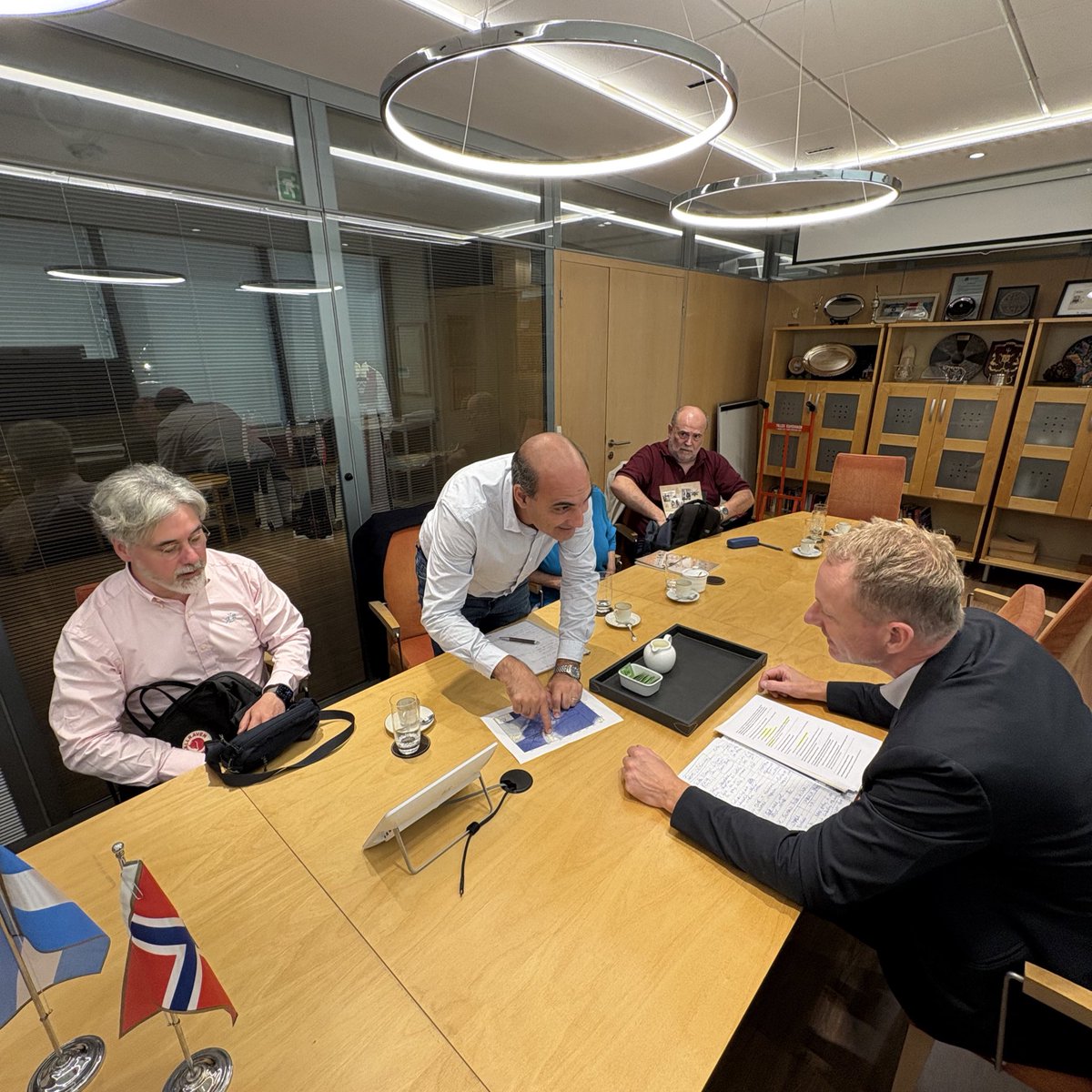 Noruega en Argentina tweet media