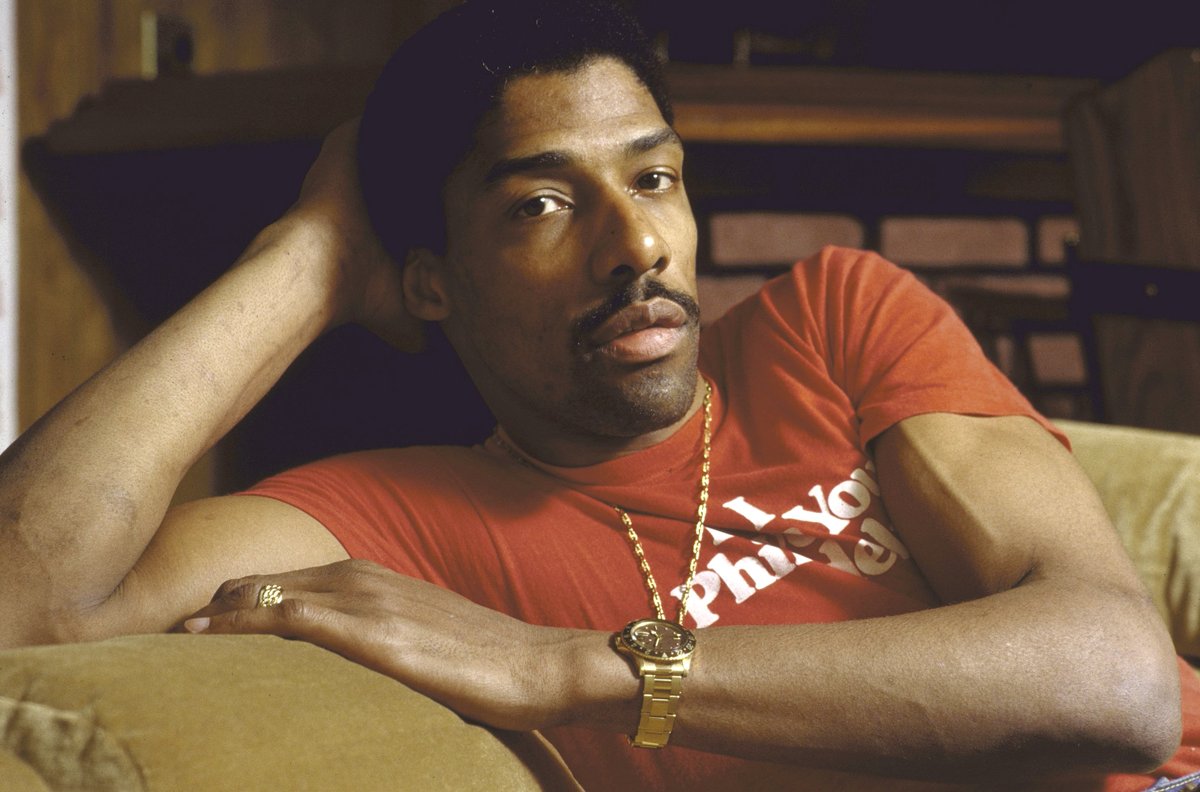 JuliusErving's tweet image. 1981: home photoshoot

Photo by Lane Stewart/Sports Illustrated