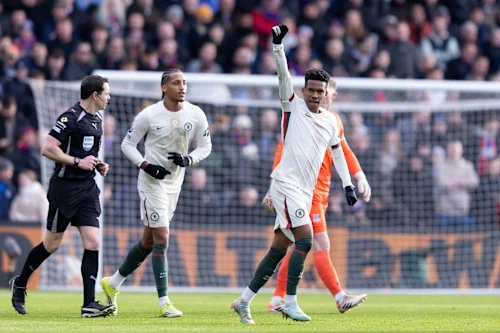 Blue_Footy's tweet image. 🗣️ Estevão: "My understanding of the game is what has improved the most since I arrived at Chelsea: knowing when to accelerate, when to hold the ball.

This has really improved, and also one-v-one situations. The team really trusts me with these."

~ @ChelseaFC