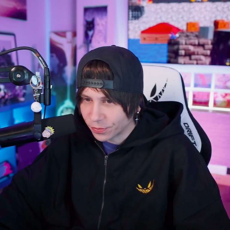 rubsprn's tweet photo. bien bonito rubius https://t.co/cemJ2jQ2jo