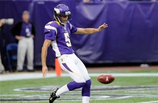 RotbergStudross's tweet photo. @DataRepublican Former Minnesota Vikings punter and general troublemaker, Chris Kluwe donated $555 https://t.co/Kcj9sHDPaw