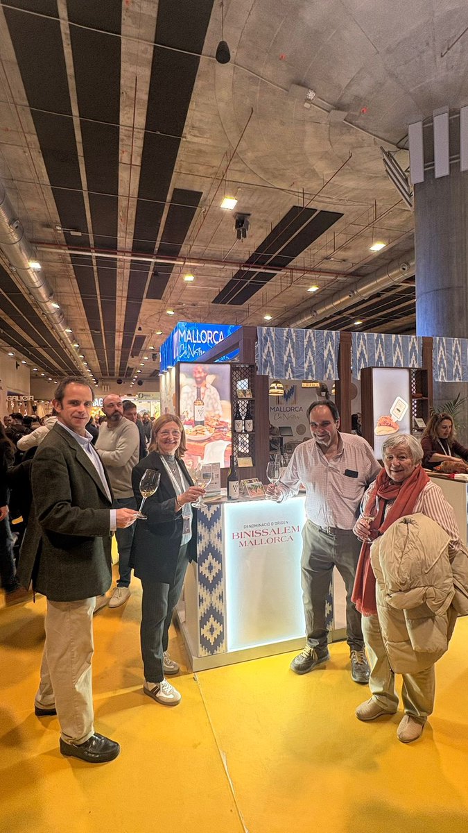 BinissalemDO's tweet photo. Del 26 al 28 de enero, la DO Binissalem participa en el congreso gastronómico #madridfusion2026, en el stand de Mallorca bajo el lema: “Mallorca se vive. Mallorca se saborea». Vinos singulares elaborados con #Mantonegro #moll @PequenasDos 
@ConselldeMca @productelocal https://t.co/d9xAnFb03Q