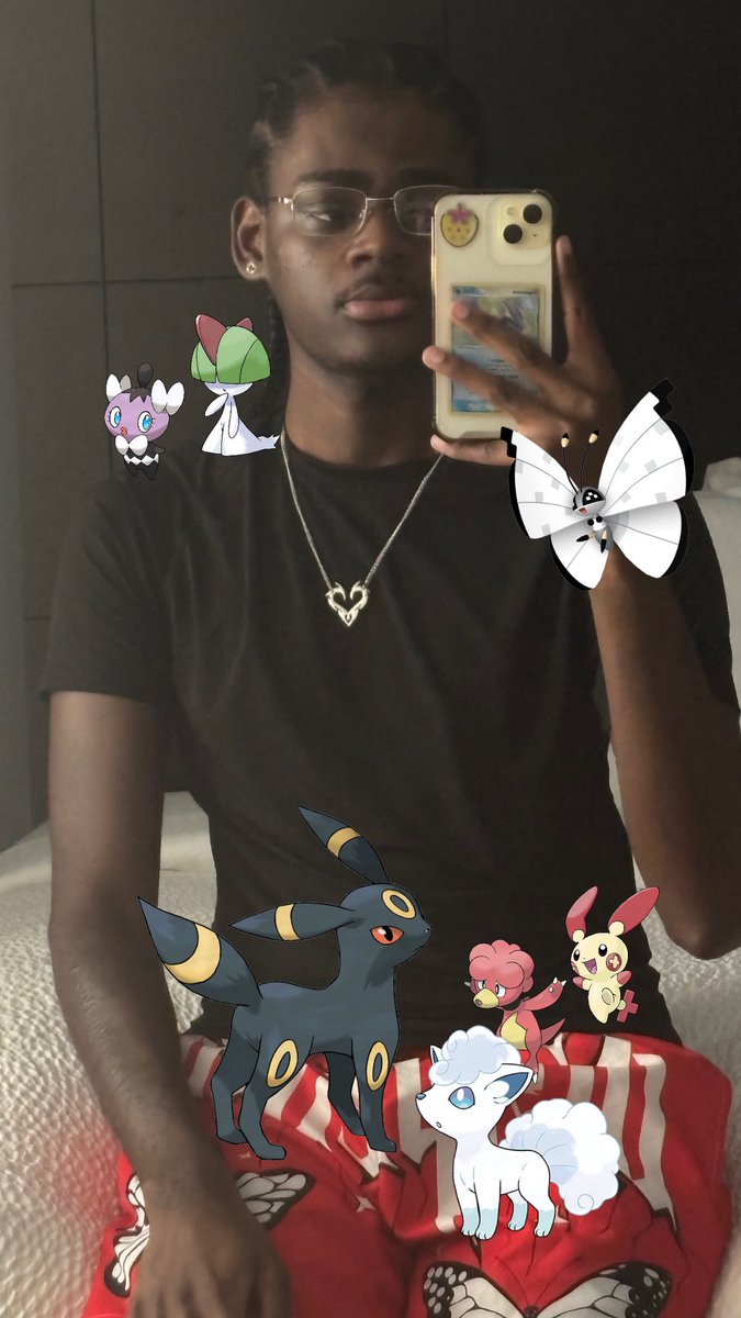 AvatarRek's tweet image. I mean let me ask the audience 🍽️