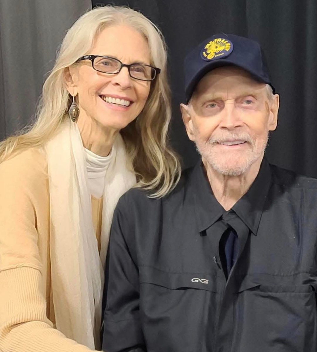 Mike39962570's tweet image. Jamie Sommers The Bionic Woman (Lyndsay Wagner) age 76. 

Steve Austin The Six Million Dollar Man (Lee Majors) age 86. 

Two iconic figures of another generation.