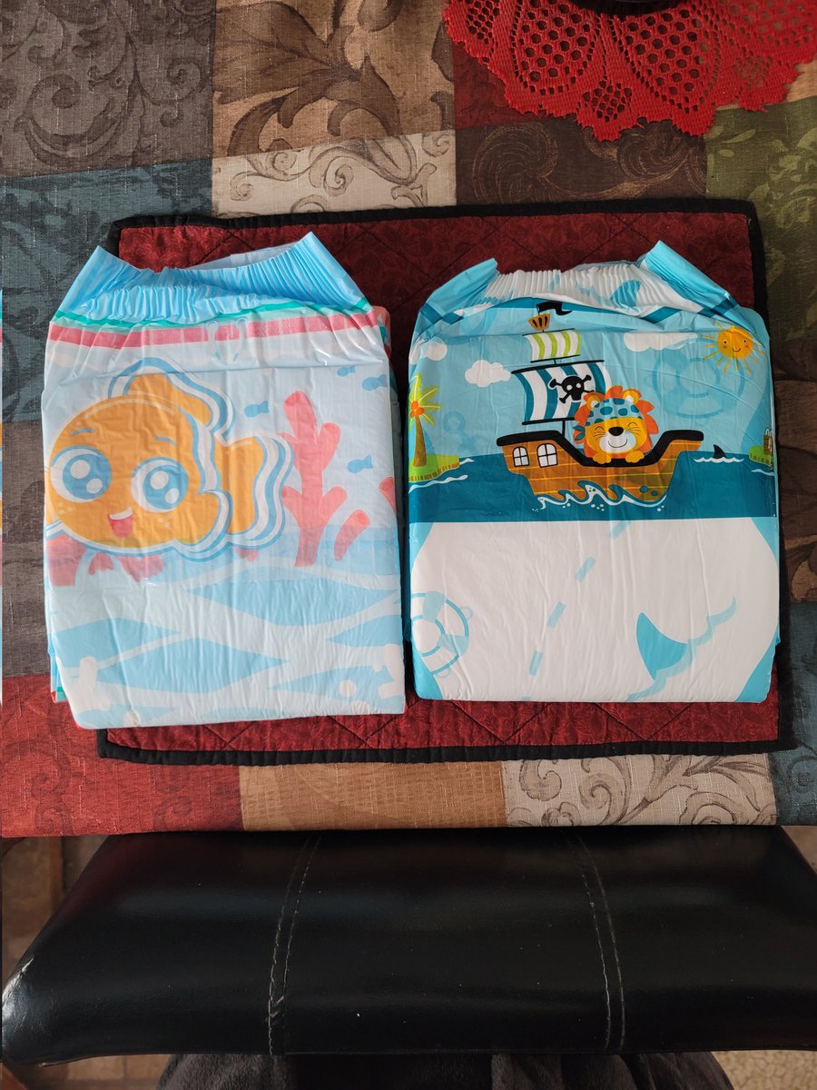 drpradacter's tweet image. My bathroom seems to be the coldest part in my house right now. You won't catch me sitting on no freezing cold toilet seat. 😳🥶🤣😋