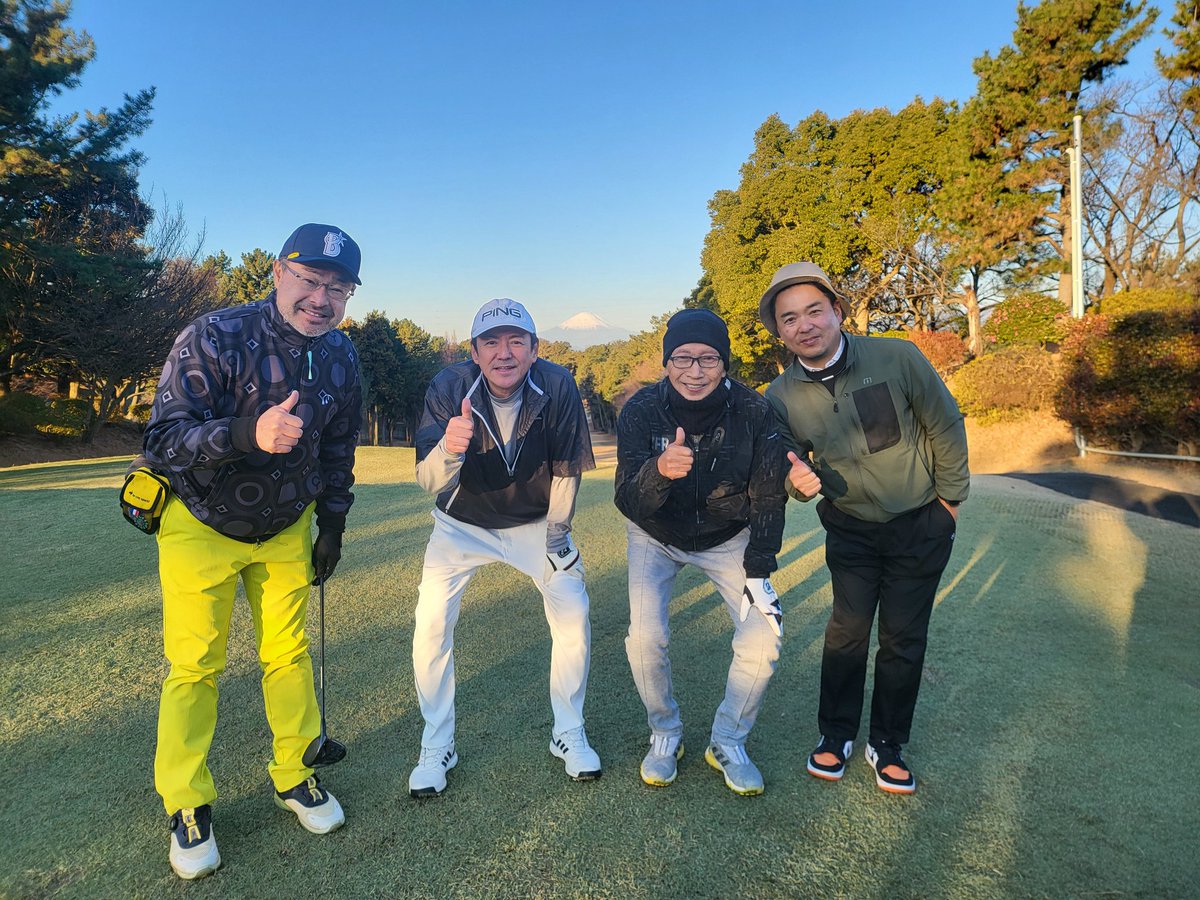 ビートキヨシ師匠とゴルフ行きました🎵

芙蓉カントリークラブ

楽しかったなー❗🎵
夜、ビートキヨシ師匠が、居酒屋さざんに来てくれましたm(_ _)m

#居酒屋さざん
#芙蓉カントリークラブ
#ビートキヨシ
#ビートキヨシ
#ゴルフ
