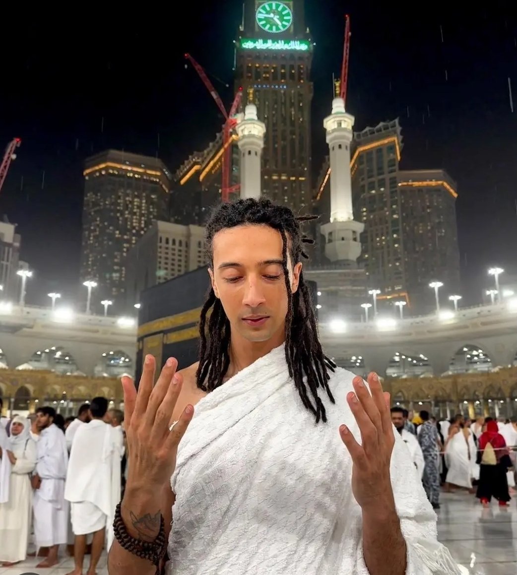 Incredibile la decisione di fare aprire al cantante italo-tunisino di nome Ghali la cerimonia inaugurale delle olimpiadi invernali di Milano-Cortina.
Abbiamo criticato per settimane la gestione "macronesca" delle ultime olimpiadi svoltesi in Francia e ora che tocca a noi ci