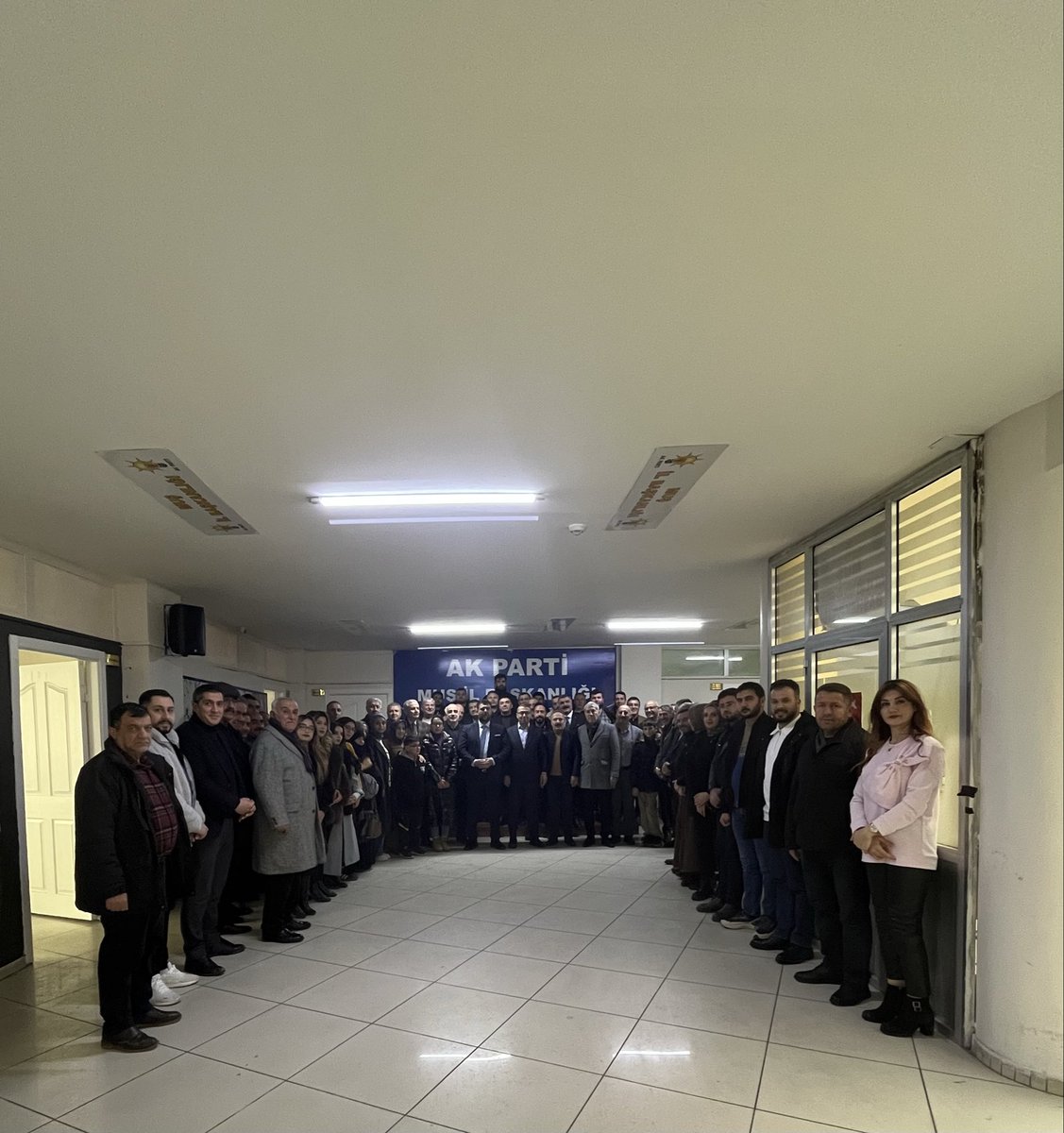 İl Başkanımız Sn <a href="/MelikEmre1/">Melik Emre</a> ,Başkanımız Sn.<a href="/AvErdalSenturk/">Erdal Şentürk</a> , Kadın Kolları Başkanımız Sn.<a href="/Tugbaboydak_49/">Tuğba</a> ve Belediye Başkanlarımız ,İlçe Başkanlarımız ve teşkilatımızın katılımlarıyla danışma meclisi toplantımızı gerçekleştirdik.