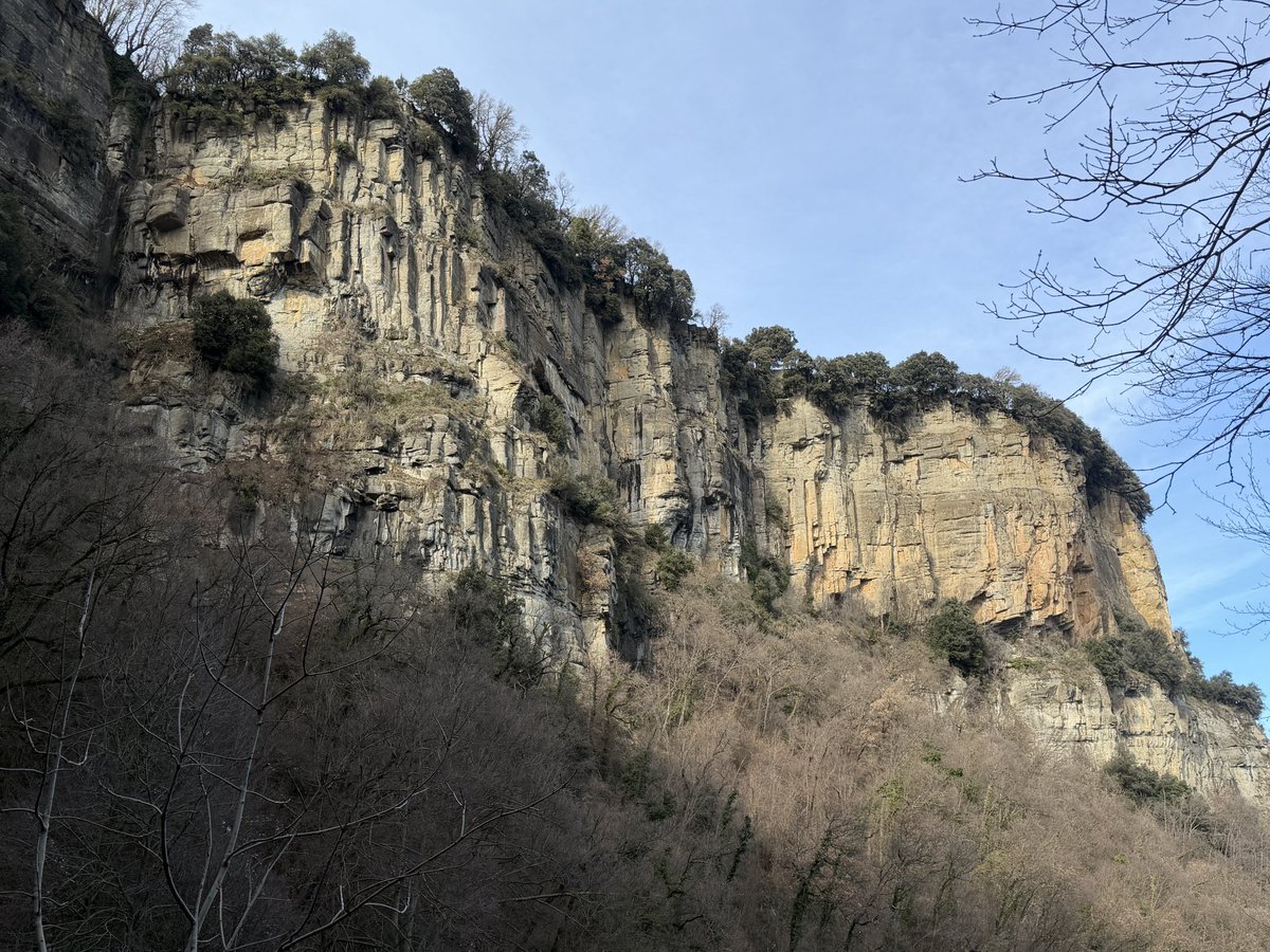 ManelRoura's tweet image. Enjoying my last day in #Garrotxa #Catalonia. A family 7 mile walk searching for 2 spectacular #waterfalls thanks to the last rain and snow. On my way back to the UK now.