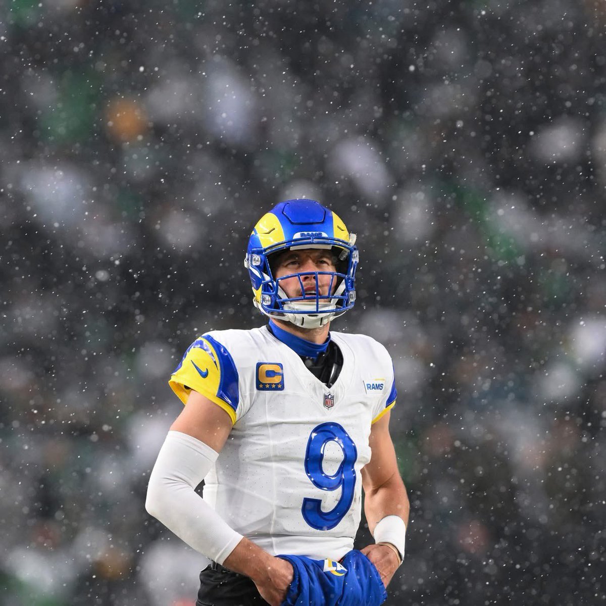 TCK_Experience's tweet image. Stafford became the first QB in NFL history to throw for at least 

350 passing yards
3 TD’s
0 Turnovers

And lose a playoff game…

He finished with a 127.6 passer rating against the league’s No. 1 defense in arguably the loudest stadium in the NFL. A flawless game.