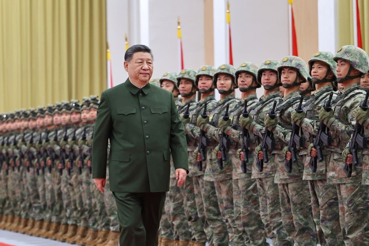 Eng_china5's tweet photo. BREAKING NEWS

China’s highest-ranking general, Zhang Youxia, has been removed from his post and placed under investigation for “serious violations” of discipline, leaving Xi Jinping in full control of the armed forces. https://t.co/03O8UkmQlo