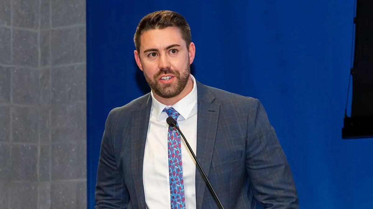 Sam LeSueur tweet media