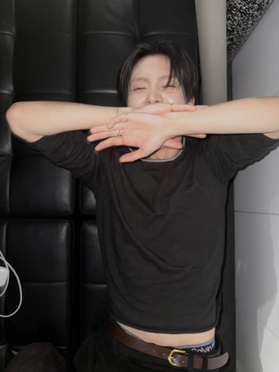 SWONS_'s tweet image. 저진짜못참겠습니다..