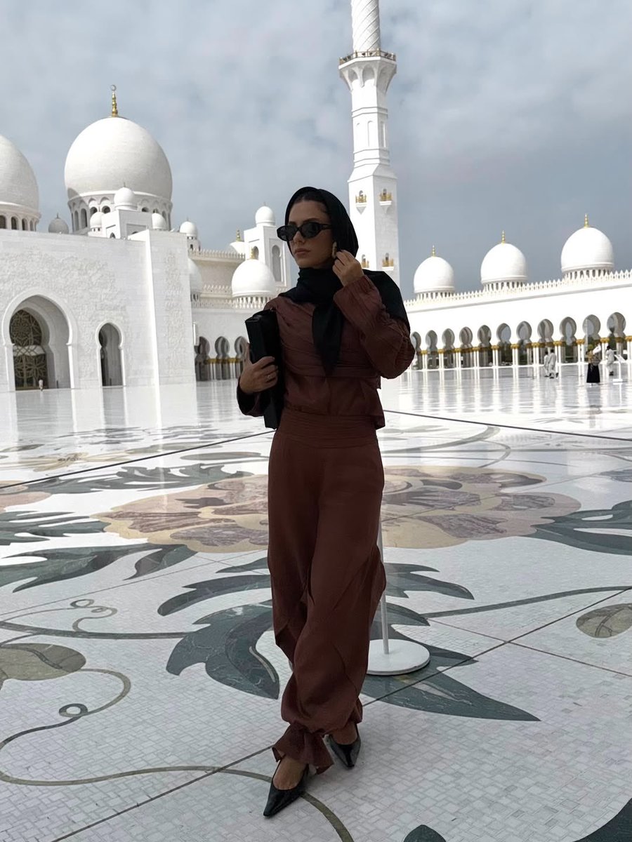 luansfavs's tweet image. que mulher chique