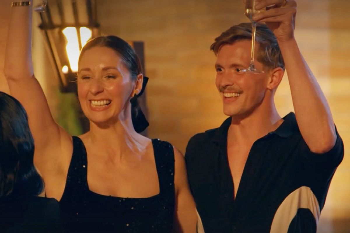 when are they touring the gay clubs #TheTraitors