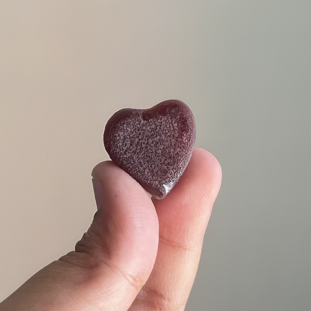 who knew boosting your iron could taste THIS cute?

gummy penambah darah = rasa yupi