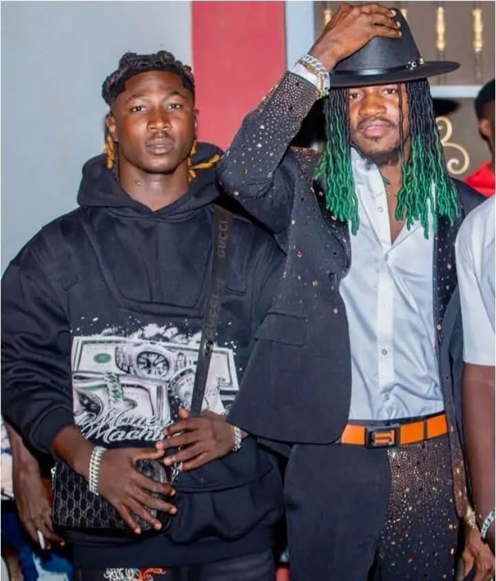 rapgame226's tweet image. Boom🚨: Francky Degam sur #3tv à propos de son artiste MAS-B Officiel  🇧🇫🗣️: « Grâce à notre collaborations mon artiste est  bien logé dans une belle villa  🏡 , je le laisse conduire ma voiture 🚘 et il touche un bon pourcentage dans le contrat »
Qu’en pensez-vous?