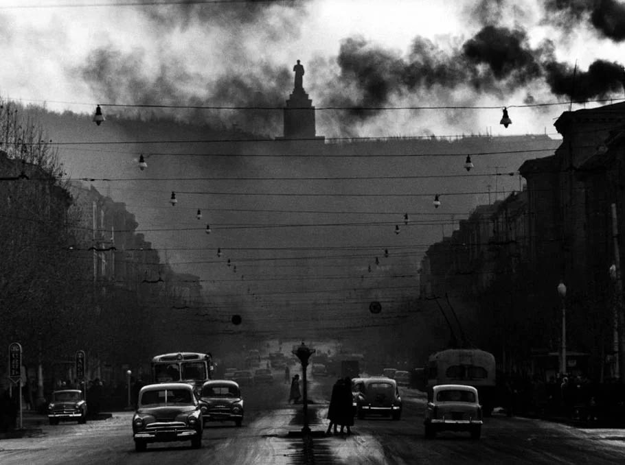 pancaucasus's tweet image. The monument to Joseph Stalin in Yerevan was unveiled on October 29, 1950. It was one of the largest monuments to Stalin in the USSR, reaching a total height of 50 meters including the pedestal.

In 1962, the sculpture of Stalin was removed from the pedestal, and in 1967, the…