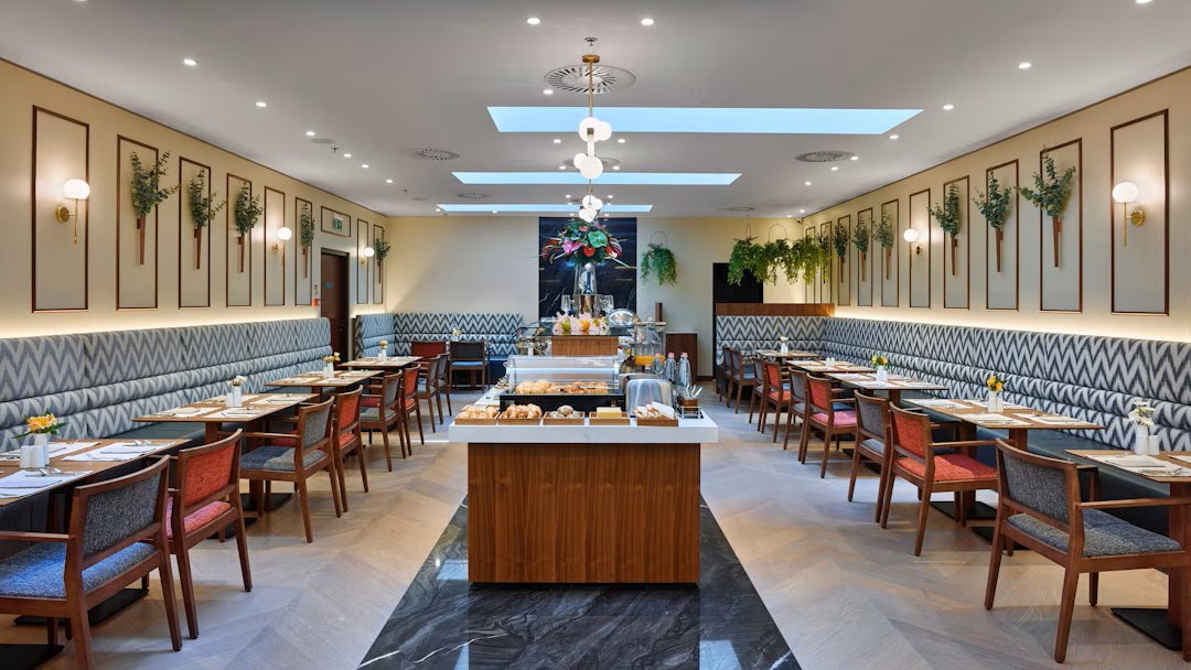 ✨Fancy a cheeky getaway?
🌙4 nights in Budapest from BHX – 2 Mar 2026
⭐4* EST Grand Hotel Savoy
🧳20kg luggage + hand luggage
💷£265pp (2 sharing)
📍Palace District location, sauna, rooftop terrace
🗓️Other airports/dates
📞01773 305 270
📧ncoley@explorertravelholidays.co.uk