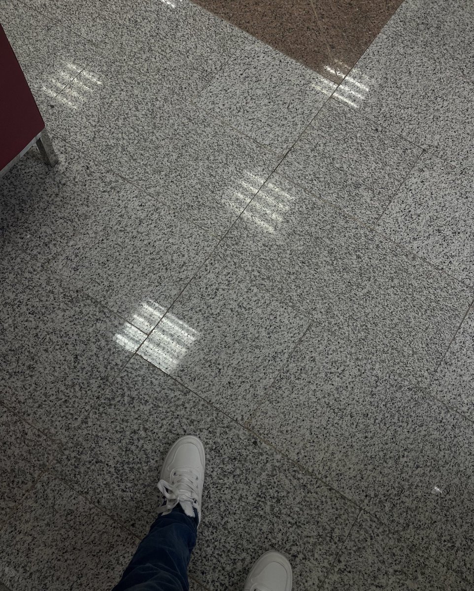 w👩🏻‍🎓 tweet media