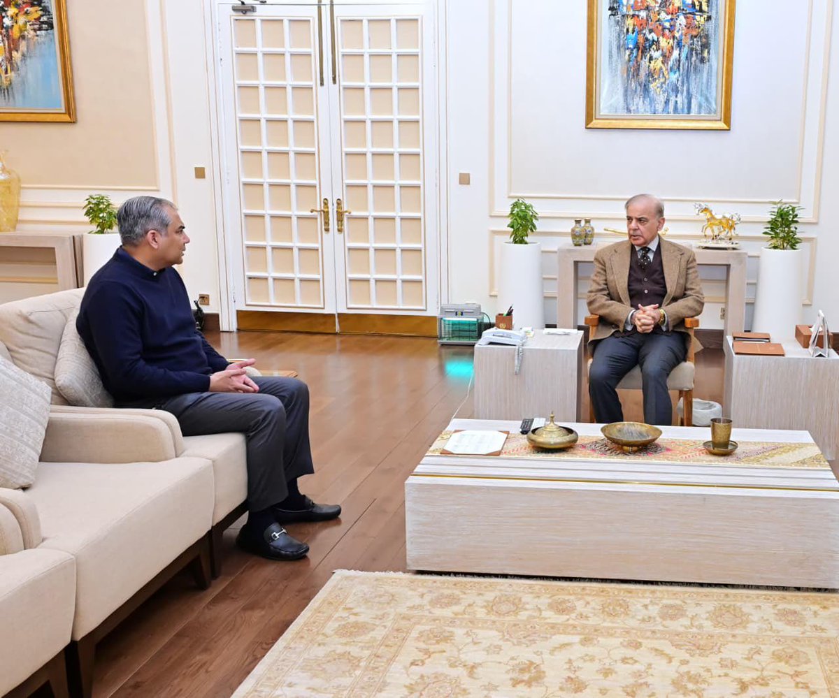 Excellent step by PCB chairman <a href="/MohsinnaqviC42/">Mohsin Naqvi</a> to hold a detailed discussion with Prime Minister Shehbaz Sharif regarding Pakistan participation in the T20 World Cup. I am really happy that it was a productive meeting. I am fully behind the PCB chairman and will support whatever