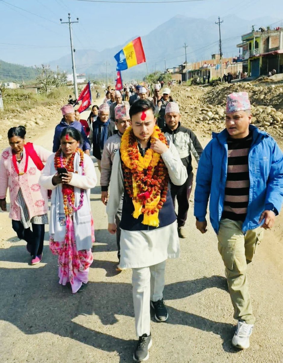 mohanrpp's tweet photo. 'रियल जेनजी' सुर्खेत क्षेत्र नं १ का राप्रपाका उमेदवार रविकिरण हमाललाई सुर्खेती जनताले बिजयी तुल्याइ आगामी संसदमा जेनजीको आवाज पुर्‍याउन सकोस्-शुभेच्छा, शुभकामना। https://t.co/Js9Xemlshe