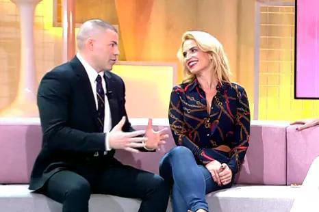 Chari Lojo, ex concursante de GH, y Agustín Redondo, de Mujeres y hombres y viceversa, se casan: "Nos unió la cárcel" elmundo.es/loc/famosos/20…