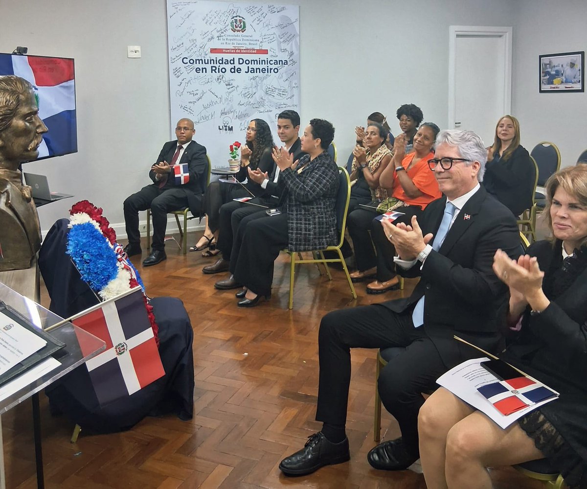 RDenRio's tweet photo. @IDuartiano @MIREXRD @Indexdomrd Dios, Patria y Libertad. 💙🤍❤️🇩🇴 Un día para recordar y fortalecer nuestros valores cívicos y democráticos. 
#JuanPabloDuarte
 #DominicanosenRiodeJaneiro https://t.co/Ed3u5Q9TqW