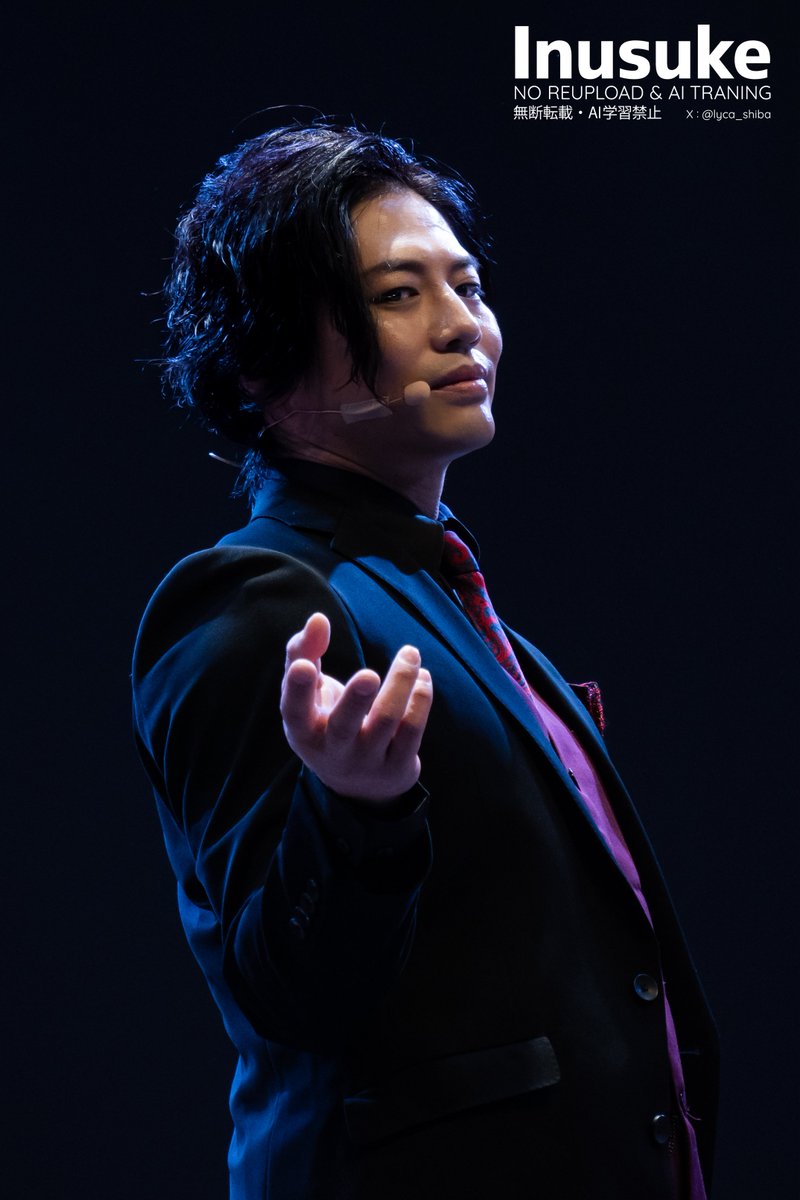 lyca_shiba's tweet photo. 流し目があの、セクシーすぎて…
ジャグラーこわぁ…
#ジャグラスジャグラー
#青柳尊哉
#鳥栖市民文化会館 https://t.co/khBxrEyt07