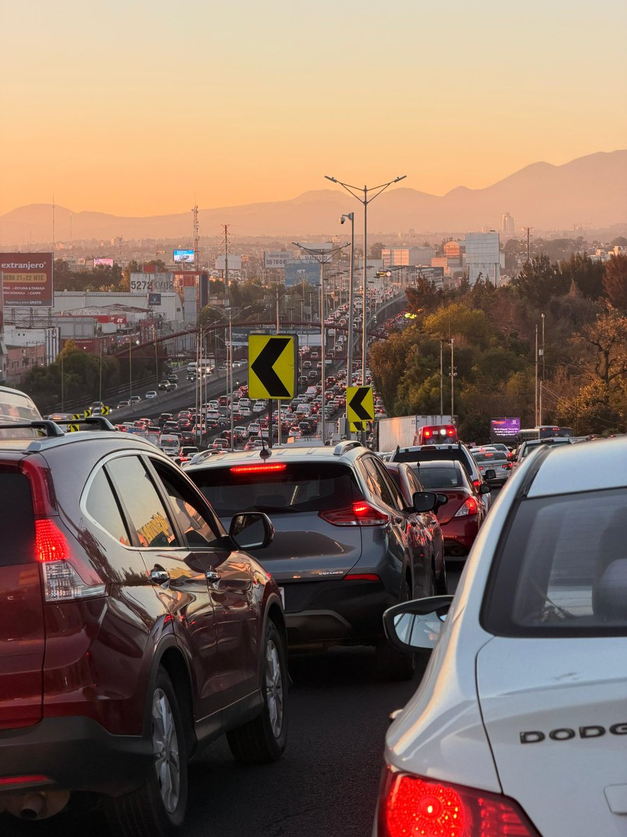 #ZCN | Periférico Norte esta mañana a la altura del Parque Naucalli, en dirección a la CDMX.