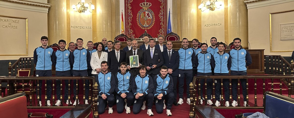 💚 Movistar Inter FS es recibido por el presidente del Senado Pedro Rollán en la sede de la Cámara Alta en Madrid.

🏛️  La expedición interista conoció de primera mano su funcionamiento e historia en una jornada institucional para la historia del club.

🗞️