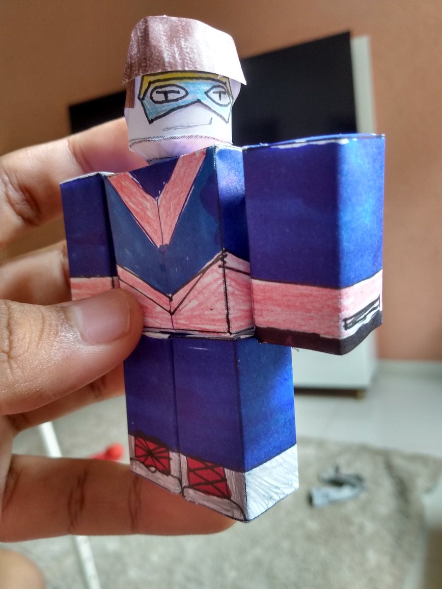 ograndef2pdotf2's tweet photo. "eu tรด bem ๐"
#papercraft #capitanman https://t.co/WPznlt2klQ