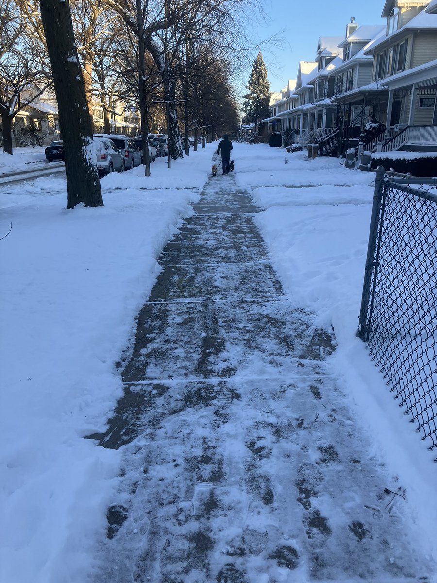 Chicago tough😂❄️❄️❄️🥶🥶🥶🚶🍩☕️