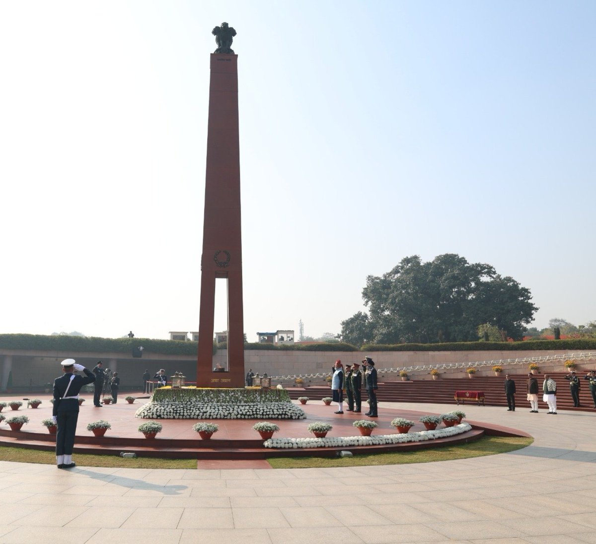 Narendra Modi tweet media