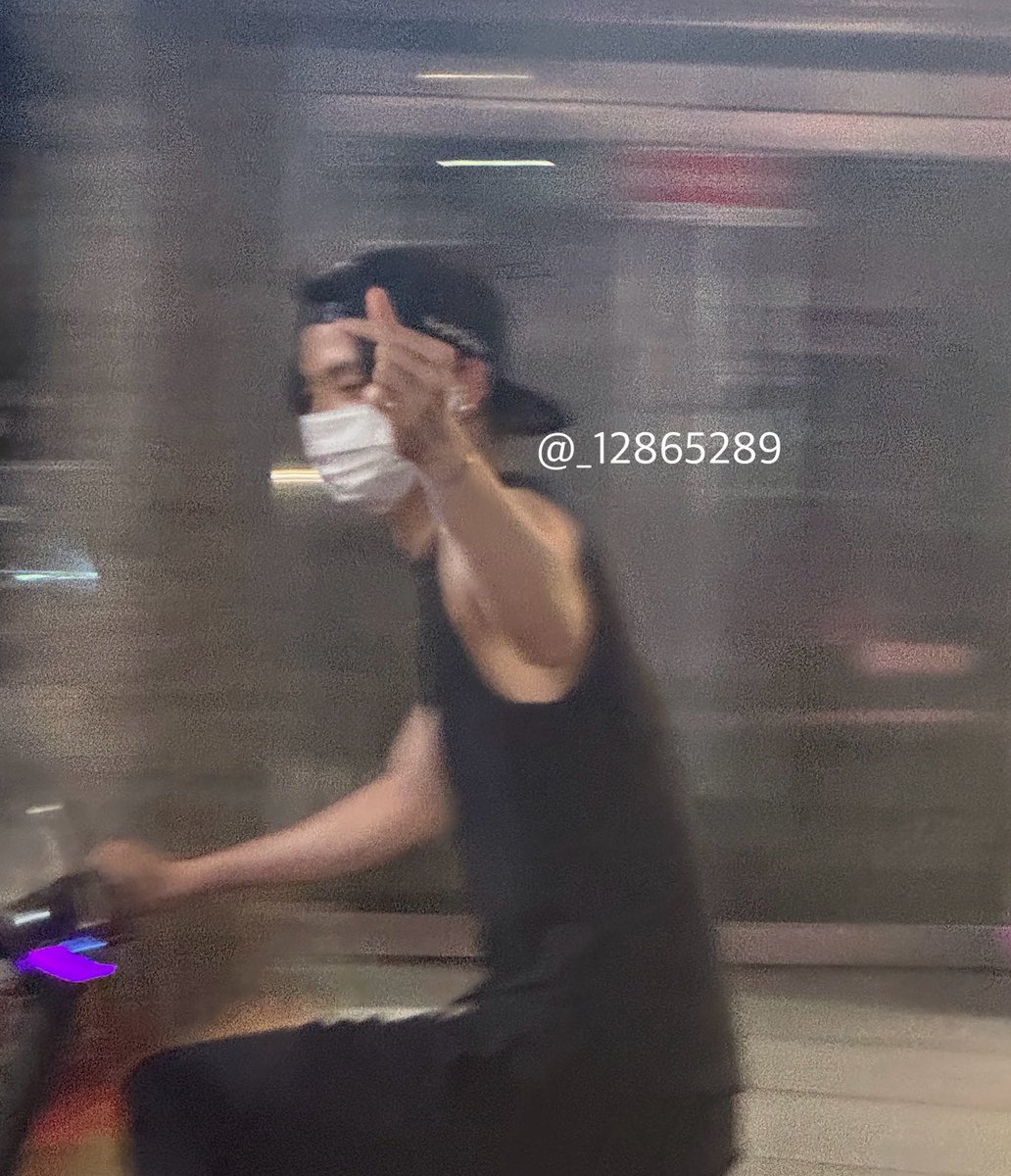 sangwonfairy_'s tweet image. sangwon really loves riding that… sunset enthusiast, ambiance lover, romance connoisseur 🥹♡