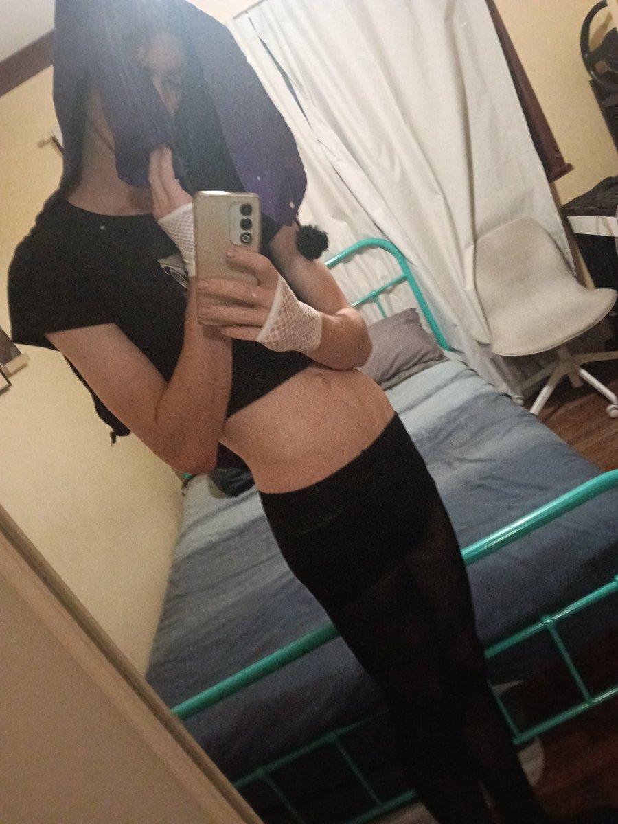 ThatFemboyxUwU tweet media