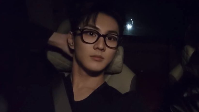 mmpjs_'s tweet image. หล่อจนเผลอหลุดกรี้ดอะ ใครเข้าใจชั้นบ้าง