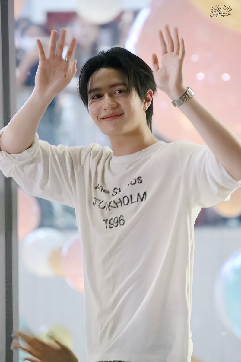 neskrjnw's tweet image. เจ้าเด็กน่ารักมากกกกก ✨

LYKN LYKYOU FANSIGN

#สนามอ่านเล่น2026xLYKN
#williamjkp @Williamjkp1