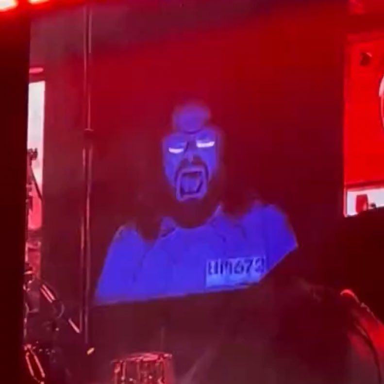 vaIedecem's tweet image. GW88? and DS672 ! GW is for gerard way so the initials for charlies character as DS !