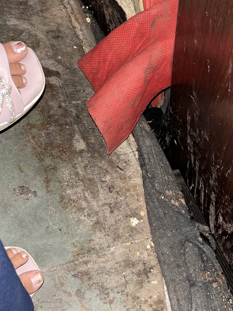 RdSoni23's tweet photo. @PicturesPVR Visited PVR INOX, metro mall, kalyan today with my family for Border 2. Sadly, the theatre condition was shocking. 
Torn seats, broken armrests, damaged flooring, very bed smell, overall poor hygiene In premium brand charging premium prices.
Highly disappointing. https://t.co/bWVh7HzfzV