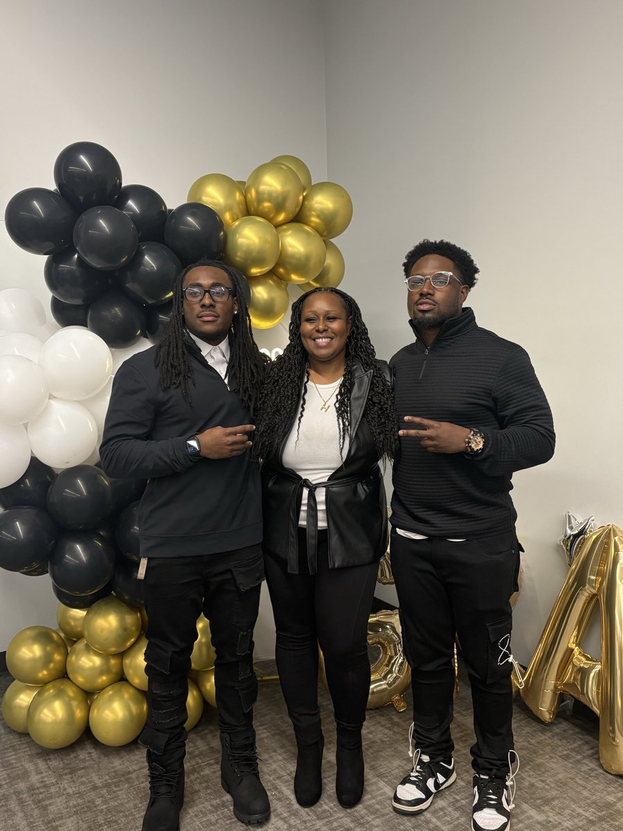 Ashley38 tweet media