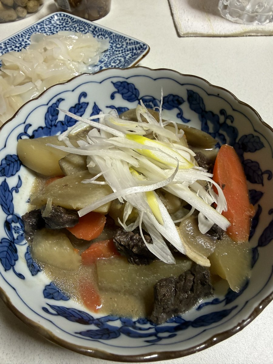 openjunbi's tweet photo. 釣りに��て漁師の家で前夜祭
イカうま！ https://t.co/x6KNhKvXgA