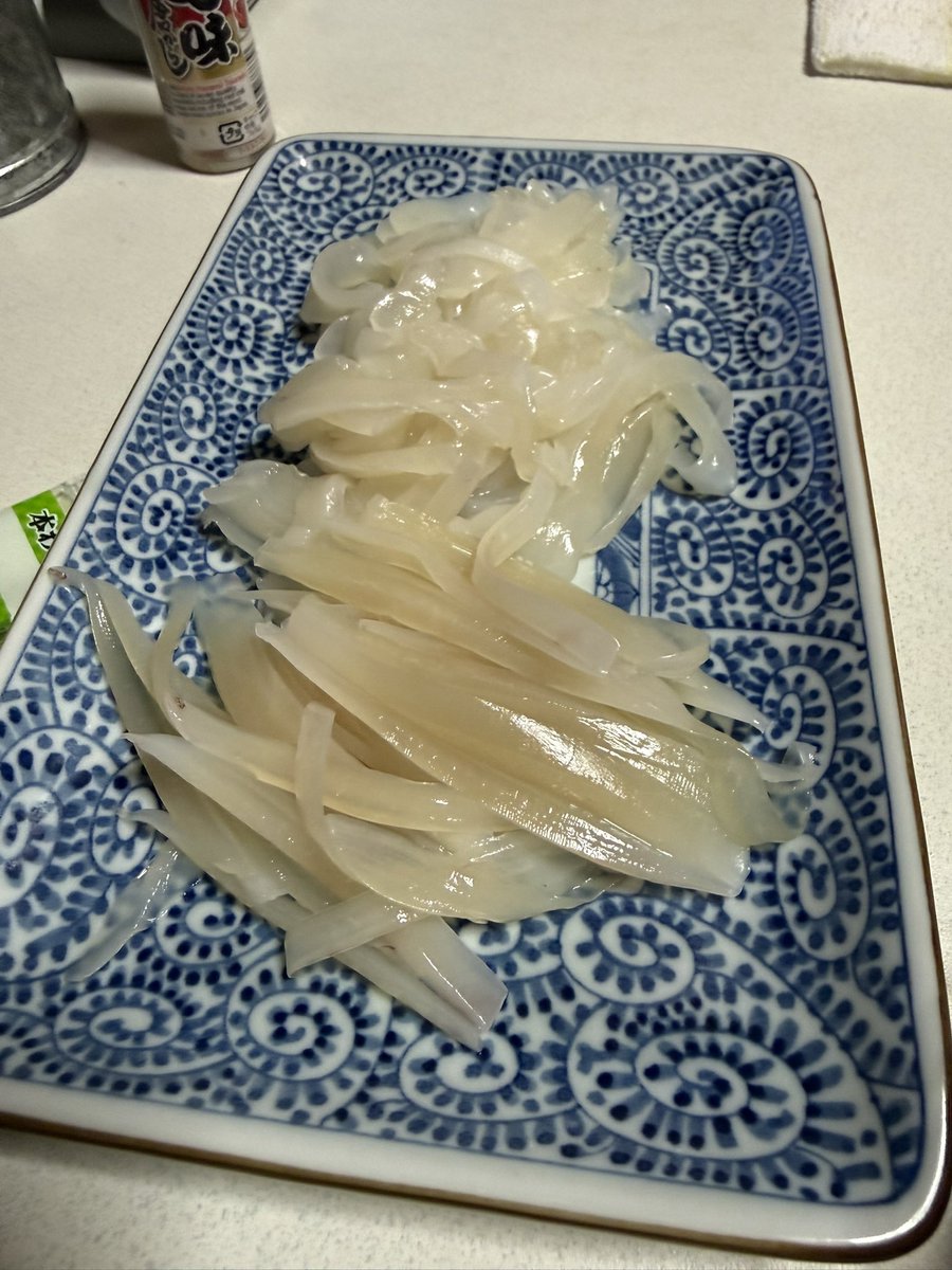 openjunbi's tweet photo. 釣りに��て漁師の家で前夜祭
イカうま！ https://t.co/x6KNhKvXgA