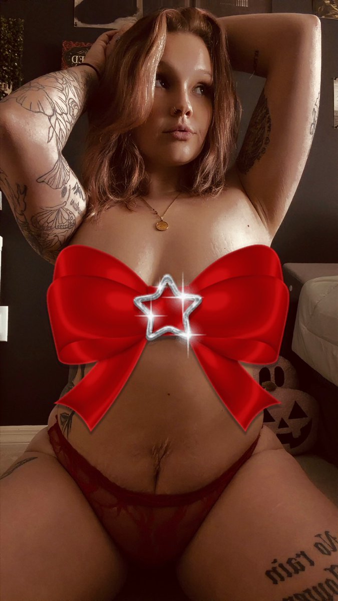 SpookyMama013's tweet photo. Let me be your Valentine 💌  add the snap sweetheartsamm3 #snapchatboys #ContentCreation #customs https://t.co/dzHZcco1N4